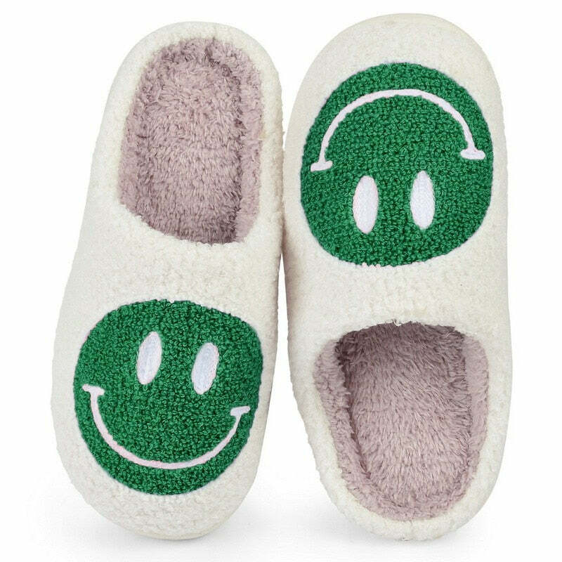 Y2K Grunge & 90s Fashion Smiley Face Slippers - Retro Summer Outfits & Pastel Goth Style