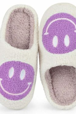 Y2K Grunge & 90s Fashion Smiley Face Slippers - Retro Summer Outfits & Pastel Goth Style