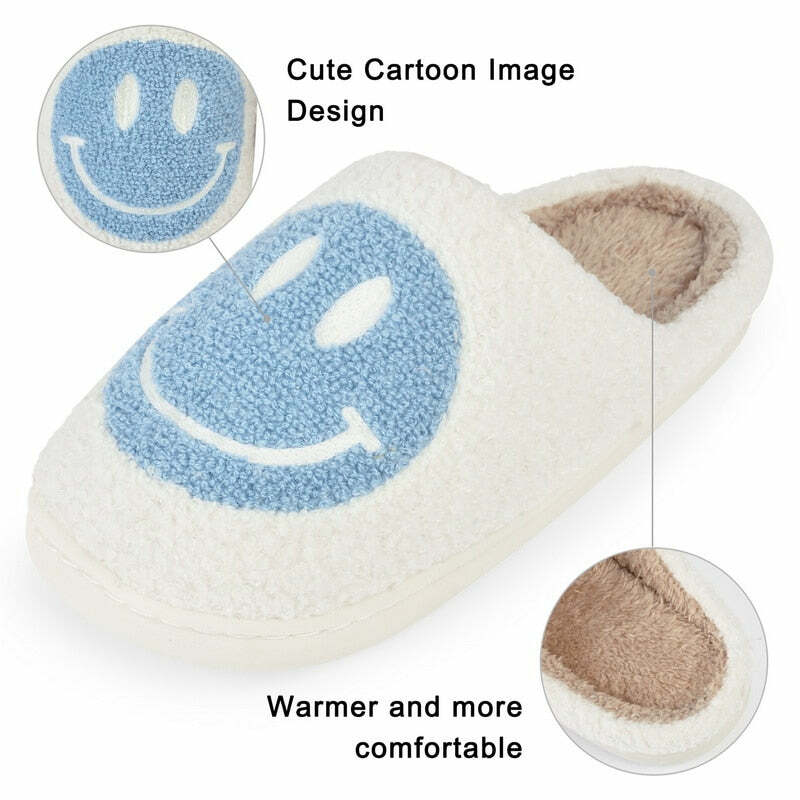 Y2K Grunge & 90s Fashion Smiley Face Slippers - Retro Summer Outfits & Pastel Goth Style