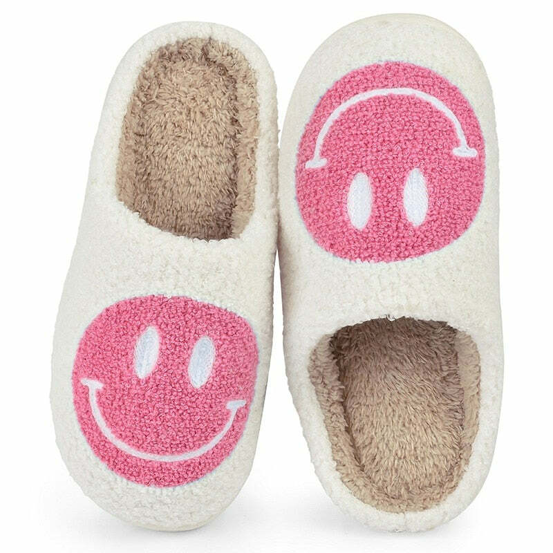 Y2K Grunge & 90s Fashion Smiley Face Slippers - Retro Summer Outfits & Pastel Goth Style