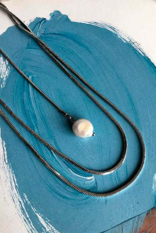 Y2K Grunge & 90s Fashion Triple Chain & Single Pearl Necklace - Retro, Goth, Popstar Vibes