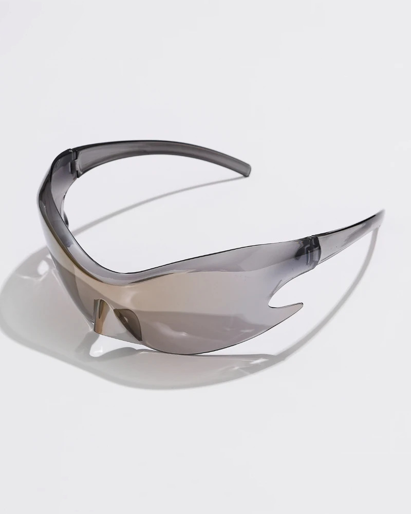 Y2K Grunge & 90s Retro Futuristic Sunglasses - Perfect for Summer, Parties, and Club Outfits