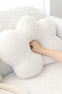 Y2K Grunge Aesthetic Cloud Plush Cushion - Retro 90s Summer Decor for Y2K Fashionistas