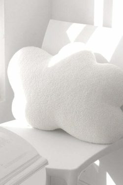 Y2K Grunge Aesthetic Cloud Plush Cushion - Retro 90s Summer Decor for Y2K Fashionistas