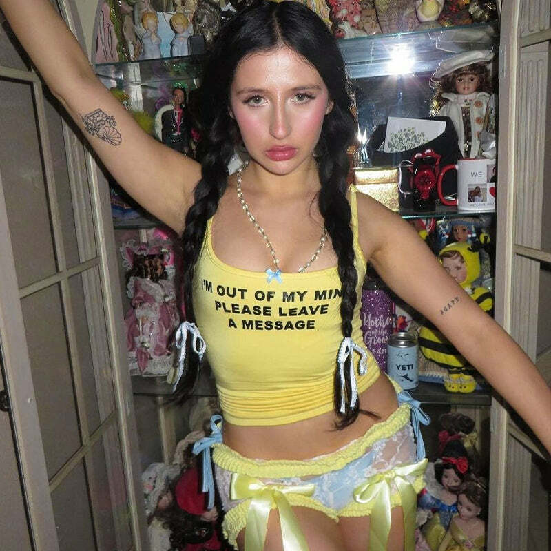Y2K Grunge Baby Tee - Retro 90s Summer Outfit, Perfect for Y2K Parties and Club Nights