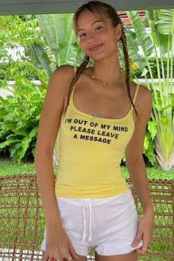 Y2K Grunge Baby Tee - Retro 90s Summer Outfit, Perfect for Y2K Parties and Club Nights