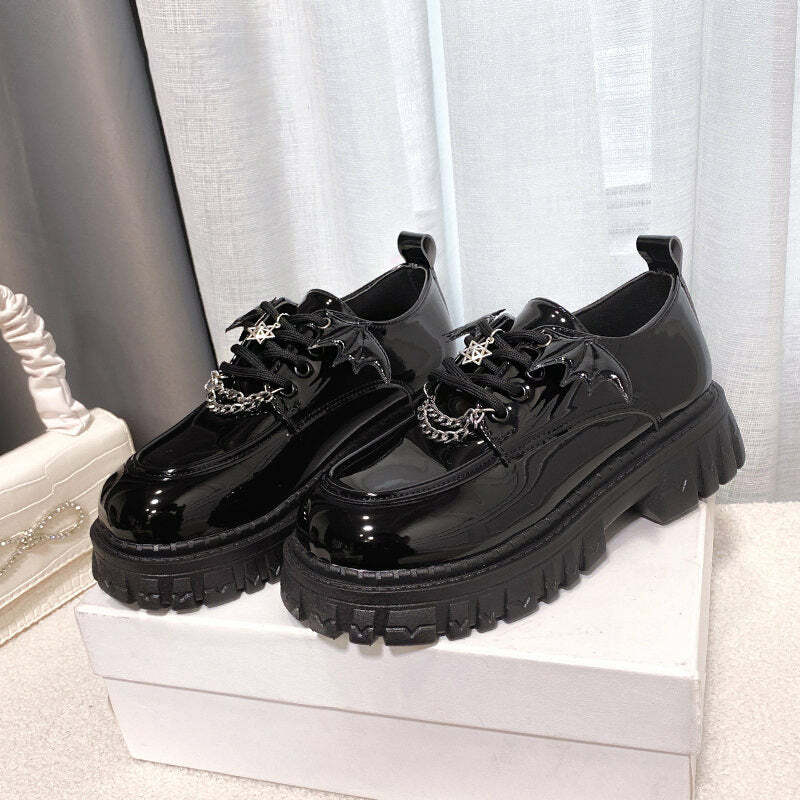 Y2K Grunge Bat Wings Gothic Shoes - Retro 90s Fashion, Y2K Club & Party Outfits