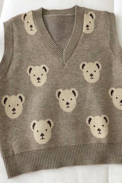 Y2K Grunge Bear Sweater Vest - Retro 90s Fashion, Summer Y2K Outfits, Pastel Goth Style