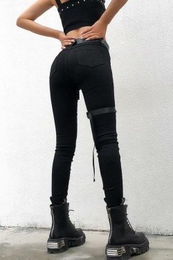 Y2K Grunge Black Cargo Pants with Buckle Belt - 90s Retro Summer Outfit