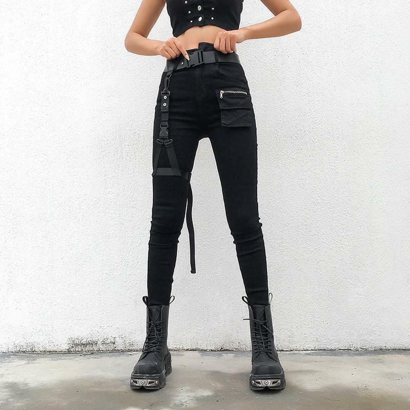 Y2K Grunge Black Cargo Pants with Buckle Belt - 90s Retro Summer Outfit