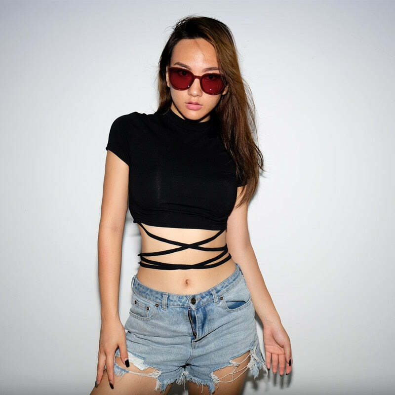 Y2K Grunge Black Crop Top T-Shirt - 90s Fashion, Retro Style, Y2K Summer Outfits, Baby Tees