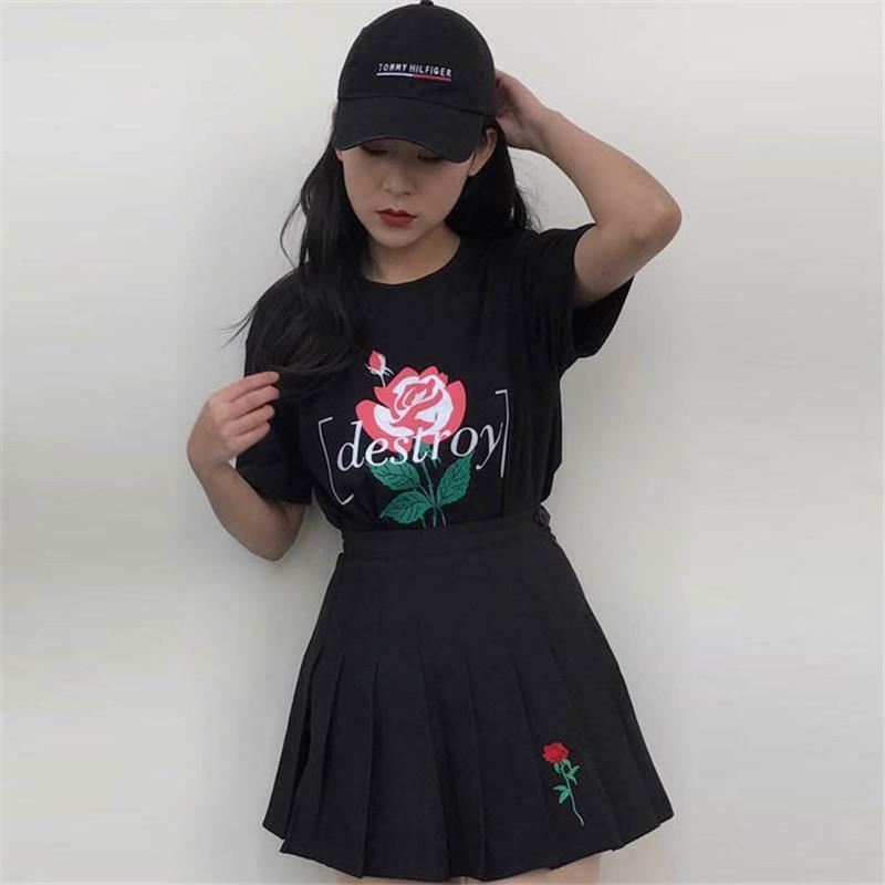 Y2K Grunge Black Faux Leather Rose Embroidered Mini Skirt - 90s Retro Summer Outfit