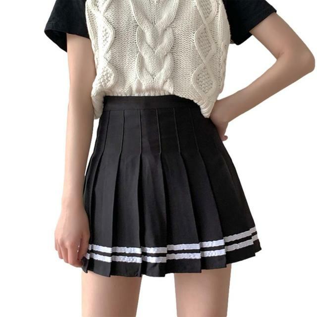 Y2K Grunge Black Mini Skirt - Perfect for 90s Outfits, Summer Y2K Fits, and Retro Party Looks