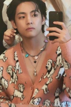 Y2K Grunge BTS Taehyung Inspired Loose Cardigan - 90s Retro Summer Outfit