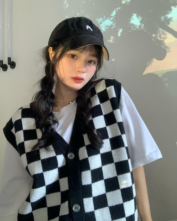 Y2K Grunge Checkerboard Knitted Sweater - Retro 90s Fashion, Gothic Y2K, Pastel Goth Style