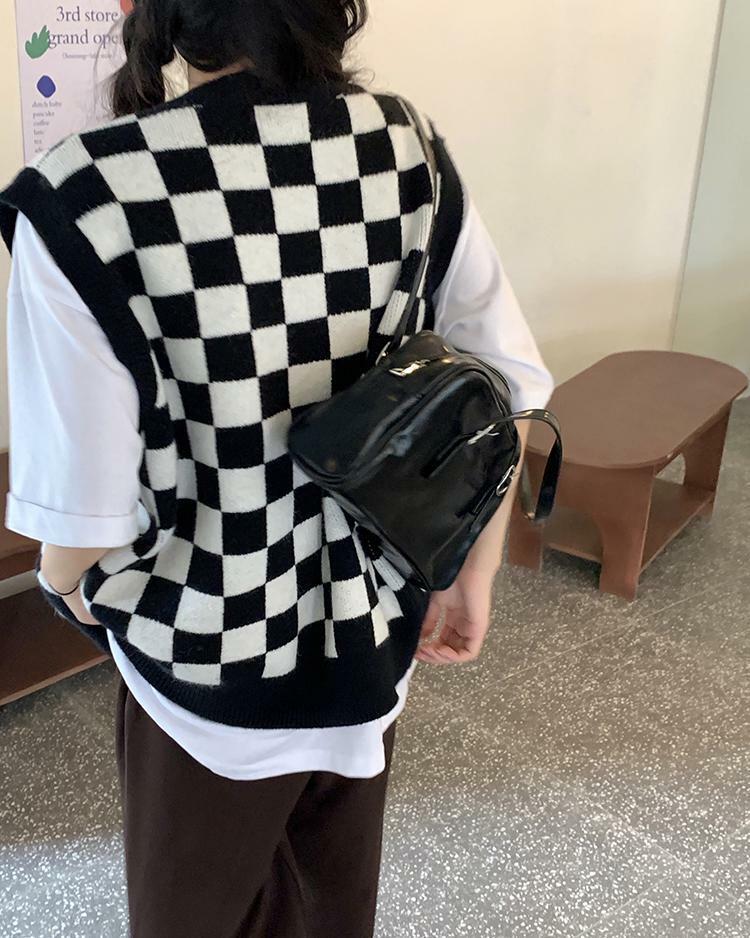Y2K Grunge Checkerboard Knitted Sweater - Retro 90s Fashion, Gothic Y2K, Pastel Goth Style
