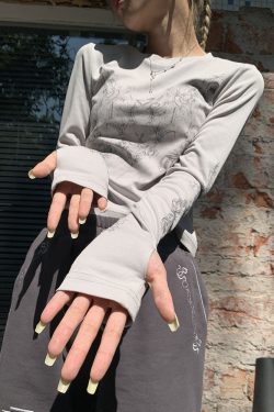 Y2K Grunge Crop Top - 90s Fashion, Retro Style, Y2K Summer Outfits, Baby Tees, Y2K