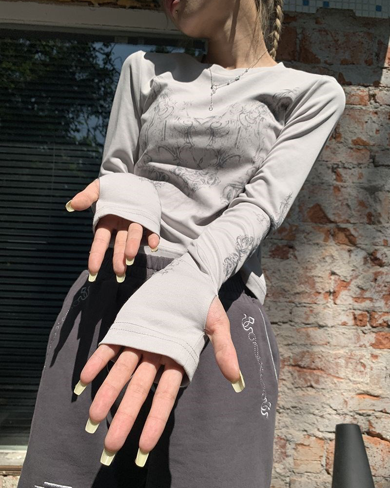 Y2K Grunge Crop Top - 90s Fashion, Retro Style, Y2K Summer Outfits, Baby Tees, Y2K