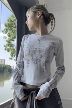 Y2K Grunge Crop Top - 90s Fashion, Retro Style, Y2K Summer Outfits, Baby Tees, Y2K