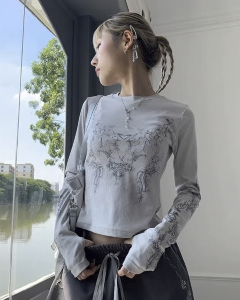 Y2K Grunge Crop Top - 90s Fashion, Retro Style, Y2K Summer Outfits, Baby Tees, Y2K