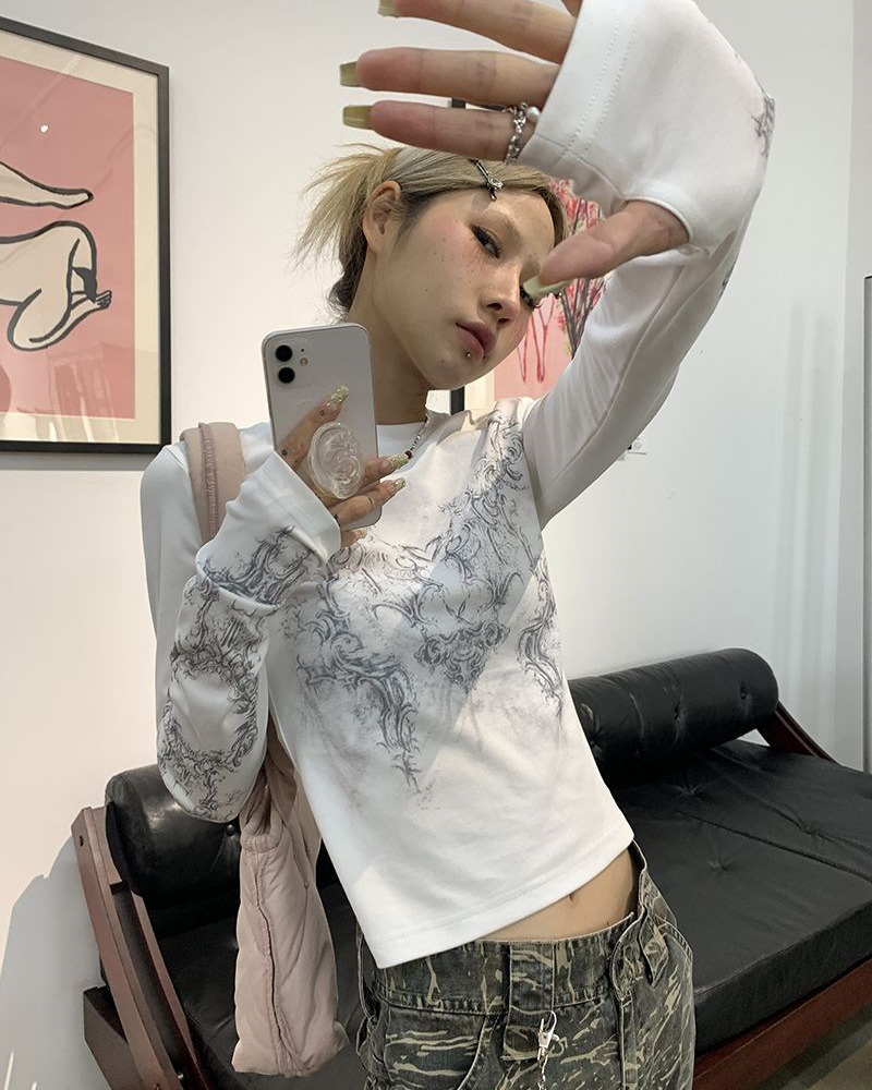 Y2K Grunge Crop Top - 90s Fashion, Retro Style, Y2K Summer Outfits, Baby Tees, Y2K