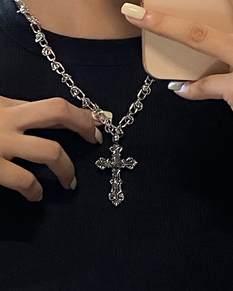 Y2K Grunge Cross Necklace - Retro 90s Fashion, Gothic Y2K, Pastel Goth, Y2K Party Accessory