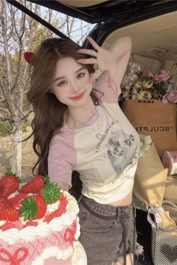 Y2K Grunge Cute Cat Baseball T-Shirt - Retro 90s Summer Outfit, Pastel Goth, Y2K Fashion