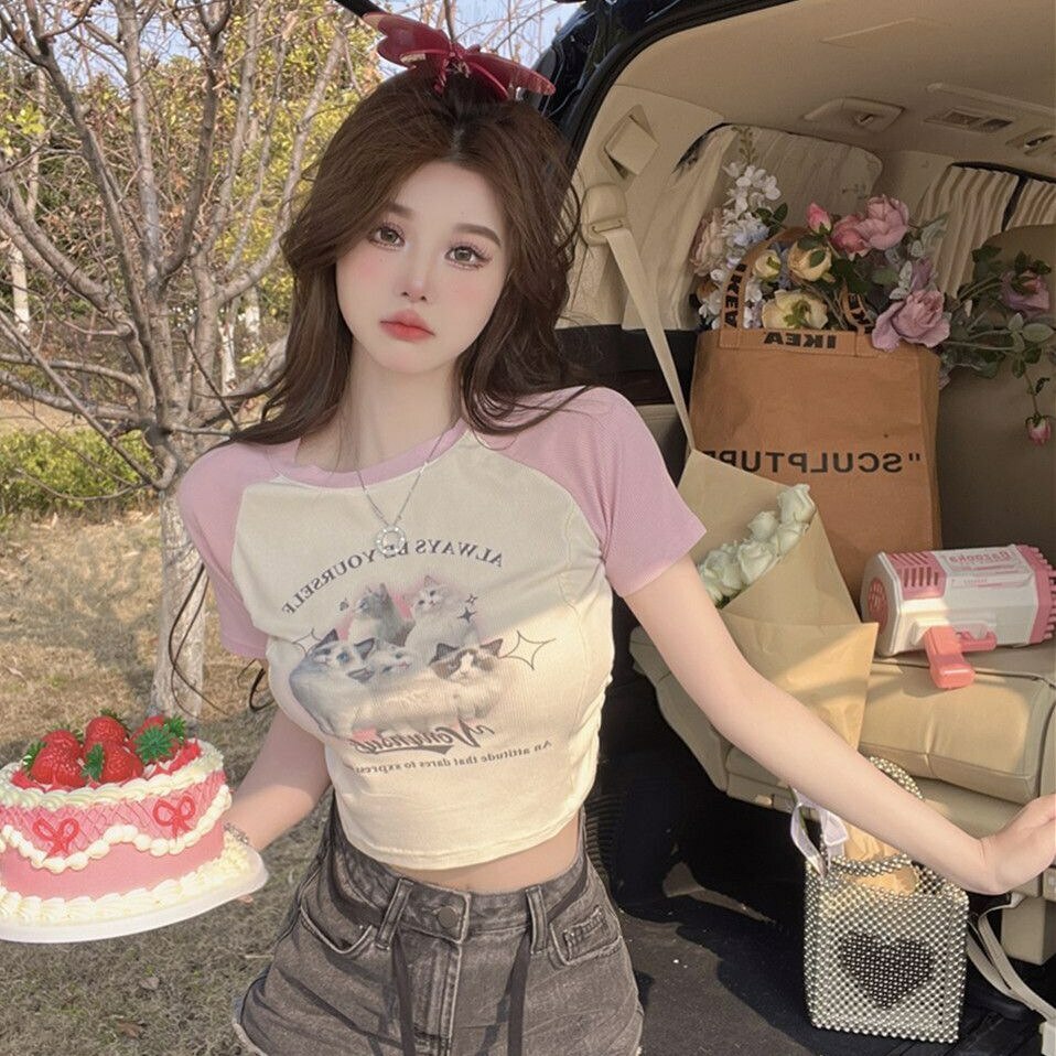 Y2K Grunge Cute Cat Baseball T-Shirt - Retro 90s Summer Outfit, Pastel Goth, Y2K Fashion