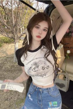 Y2K Grunge Cute Cat Baseball T-Shirt - Retro 90s Summer Outfit, Pastel Goth, Y2K Fashion
