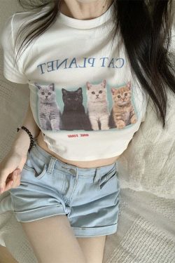Y2K Grunge Cute Cat Friends Crop Top - Perfect for 90s Summer Outfits and Retro Y2K Fashion