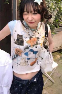 Y2K Grunge Cute Cats Aesthetic Crop Tee - Retro 90s Summer Outfit, Pastel Goth Fashion