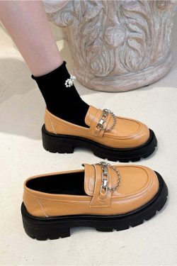 Y2K Grunge Dark Academia Loafers with Metal Chain - Retro 90s Fashion & Summer Outfits