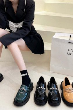 Y2K Grunge Dark Academia Loafers with Metal Chain - Retro 90s Fashion & Summer Outfits