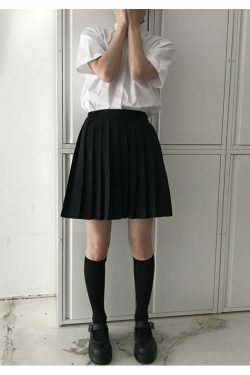 Y2K Grunge Dark Academia Schoolgirl Pleated Skirt - 90s Retro Black Skirt Outfit