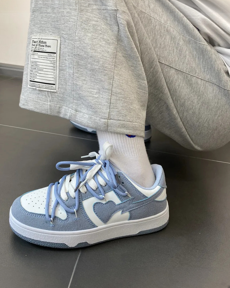 Y2K Grunge Dunk Heart Sneakers - Retro 90s Fashion, Summer Y2K Outfits, Pastel Goth Style