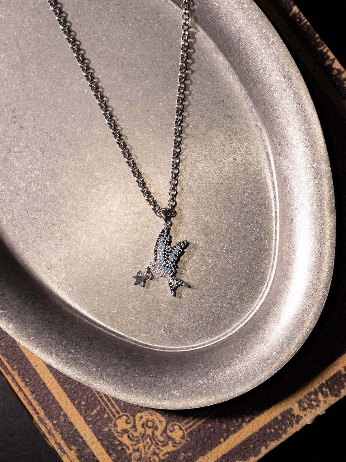 Y2K Grunge Galaxy Dove Necklace - Retro 90s Fashion, Pastel Goth, Y2K Popstar Style