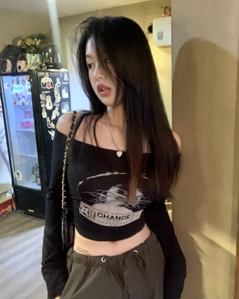 Y2K Grunge Goth Long Sleeve Crop Top - Retro 90s Fashion, Summer Y2K Outfits, Pastel Goth Style