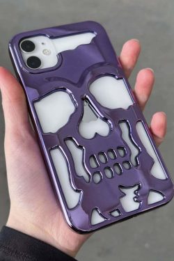Y2K Grunge Gothic Skull Phone Case - Retro 90s Style for Y2K Fashion and Summer Outfits