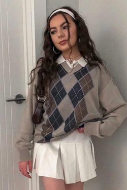 Y2K Grunge Grey V Neck Sweater - 90s Retro Style, Summer Y2K Outfits, Pastel Goth Fashion