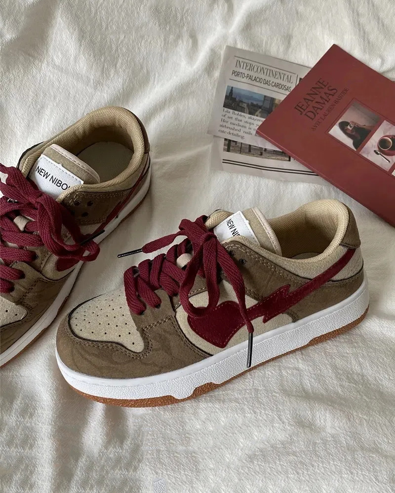 Y2K Grunge Heart Sneakers - Retro 90s Fashion, Summer Outfits, and Hip Hop Style