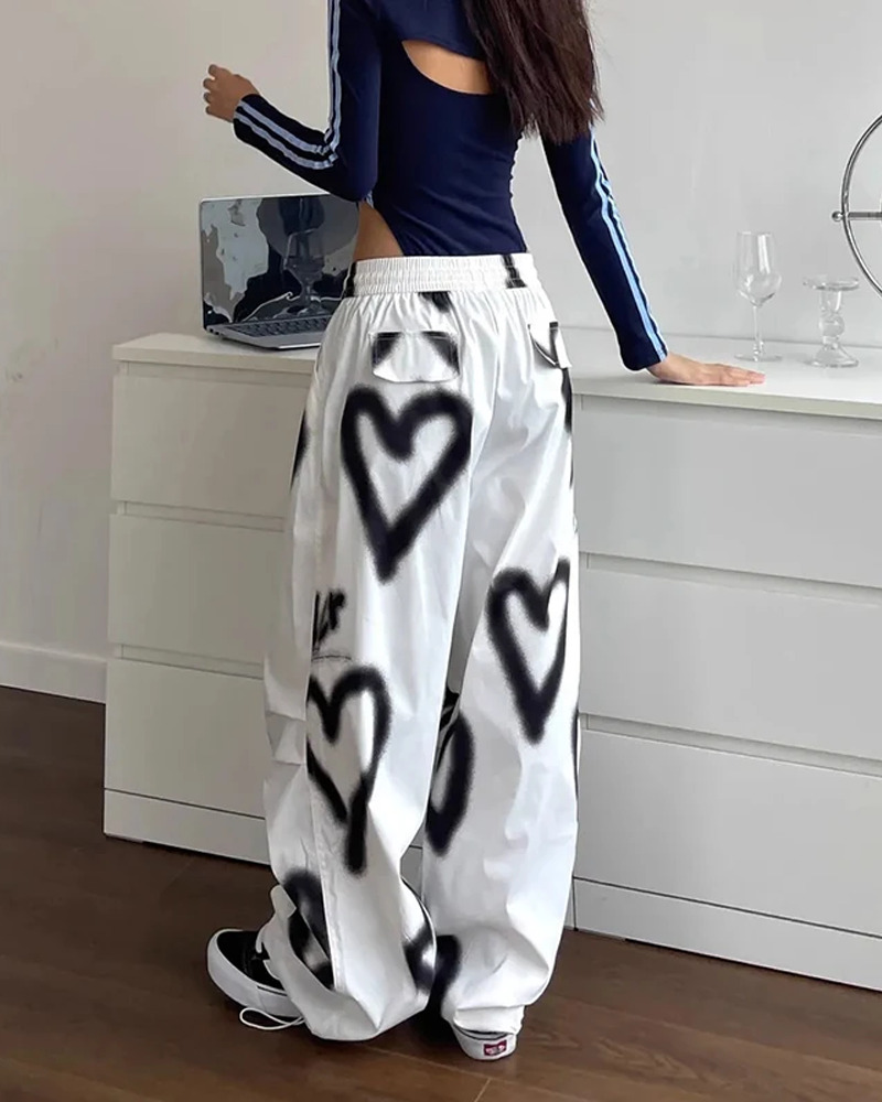Y2K Grunge Heart Sweatpants - Retro 90s Fashion, Summer Outfits, and Pastel Goth Style