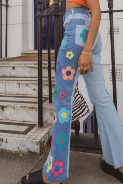 Y2K Grunge Hippie Flower Patch Flare Jeans - Retro 90s Summer Outfit for Women