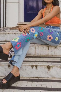 Y2K Grunge Hippie Flower Patch Flare Jeans - Retro 90s Summer Outfit for Women