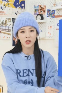Y2K Grunge Knitted Beanie | Moonbyul Mamamoo Inspired Retro 90s Fashion Accessory