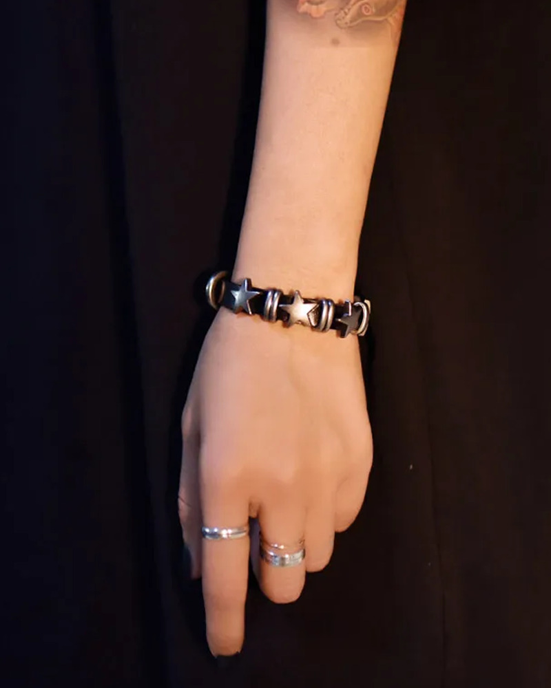 Y2K Grunge Leather Star Bracelet - Retro 90s Fashion, Gothic Y2K, Pastel Goth, Y2K Club Outfit