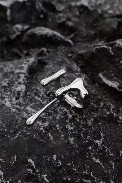 Y2K Grunge Liquid Metal Ring - Retro 90s Fashion, Gothic Y2K, Pastel Goth, Y2K Party Accessory