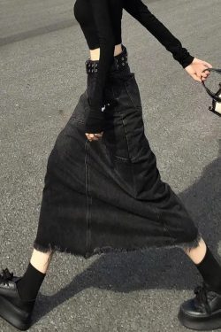 Y2K Grunge Long Black Denim Skirt - Retro 90s Fashion, Summer Y2K Outfits, Gothic Y2K Style