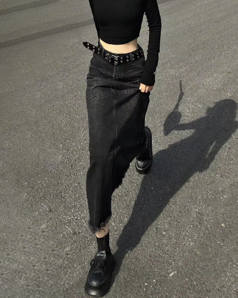Y2K Grunge Long Black Denim Skirt - Retro 90s Fashion, Summer Y2K Outfits, Gothic Y2K Style