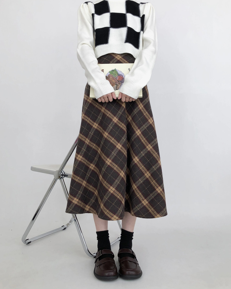 Y2K Grunge Plaid Midi Skirt - Retro 90s Summer Outfit, Pastel Goth, Y2K Fashion Essentials