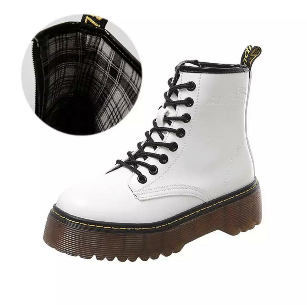 Y2K Grunge Platform Boots - 90s Fashion, Retro Style, Gothic Y2K, Y2K Party Outfits